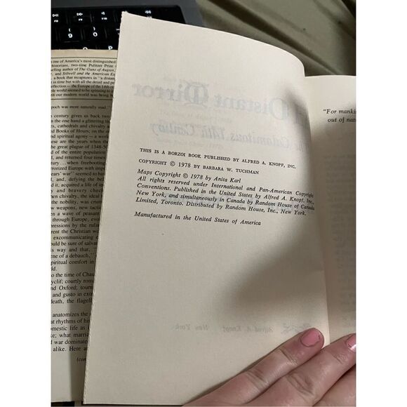 A Distant Mirror The Calamitous 14th Century by Barbara Tuchman - Picture 3 of 4